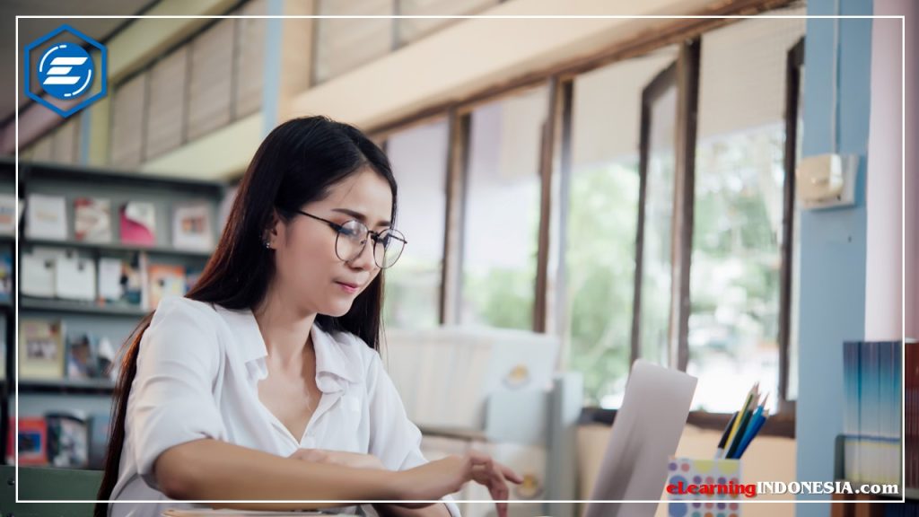 Personalized Learning and Microlearning for Modern Workplaces